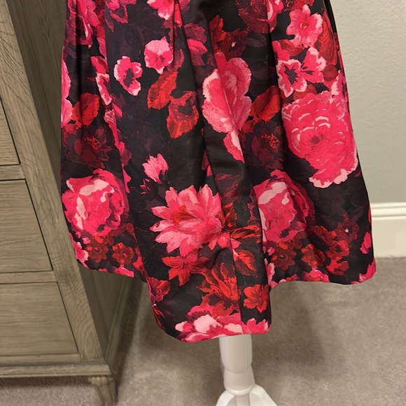 GAP | Black Red Pink Floral Full A-Line Mini Skirt | 4 - Picture 8 of 13